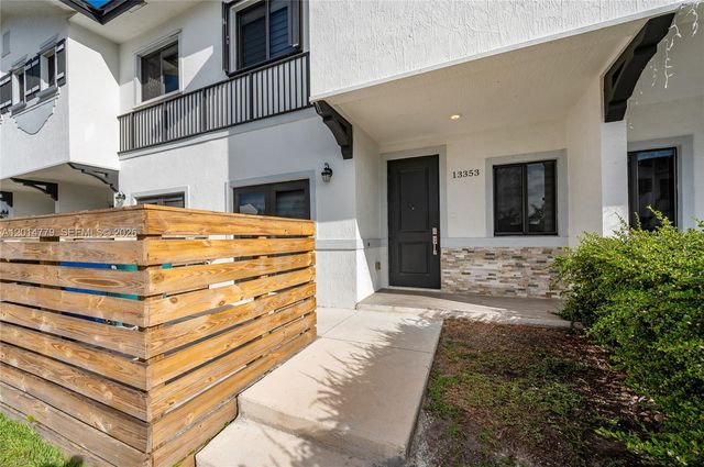 13353 SW 250th Ter, Homestead, FL 33032