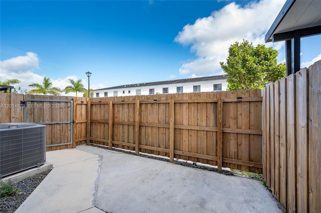 13353 SW 250th Ter, Homestead, FL 33032