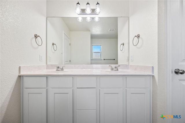 909 E Mary Jane Drive, Killeen, TX 76541