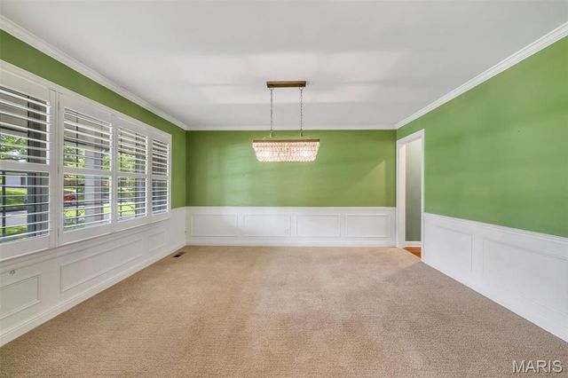 24 Country Fair Lane, Creve Coeur, MO 63141