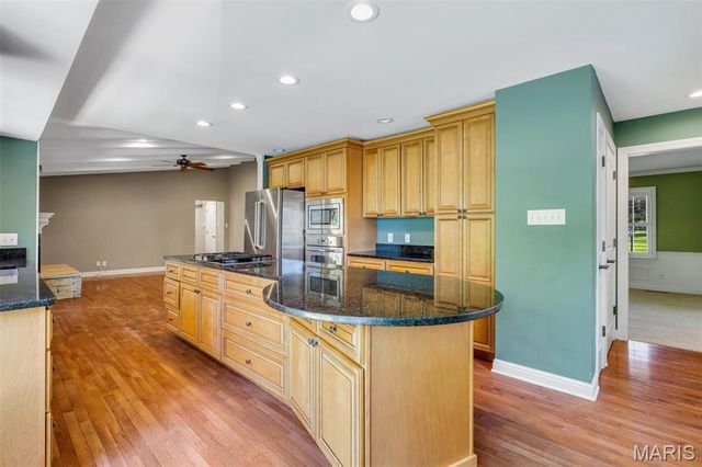 24 Country Fair Lane, Creve Coeur, MO 63141