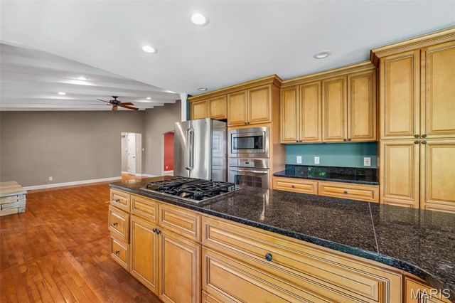 24 Country Fair Lane, Creve Coeur, MO 63141