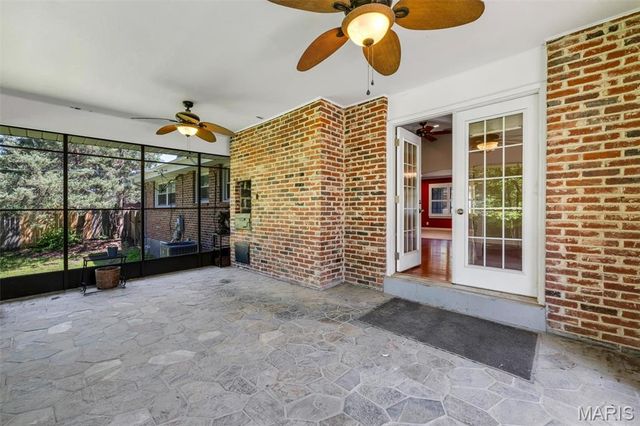24 Country Fair Lane, Creve Coeur, MO 63141