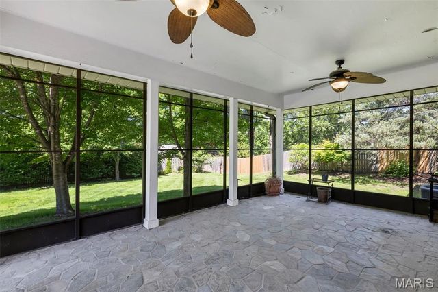 24 Country Fair Lane, Creve Coeur, MO 63141