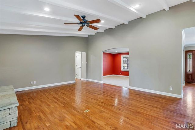 24 Country Fair Lane, Creve Coeur, MO 63141