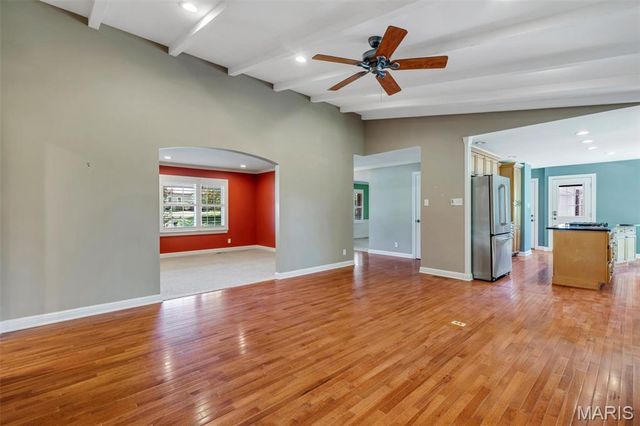 24 Country Fair Lane, Creve Coeur, MO 63141