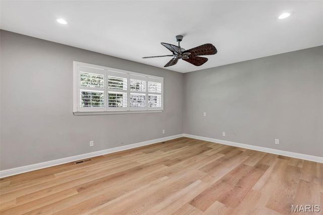 24 Country Fair Lane, Creve Coeur, MO 63141