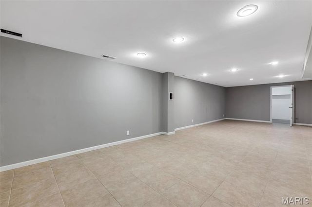 24 Country Fair Lane, Creve Coeur, MO 63141