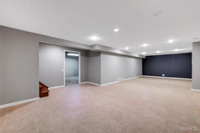 24 Country Fair Lane, Creve Coeur, MO 63141