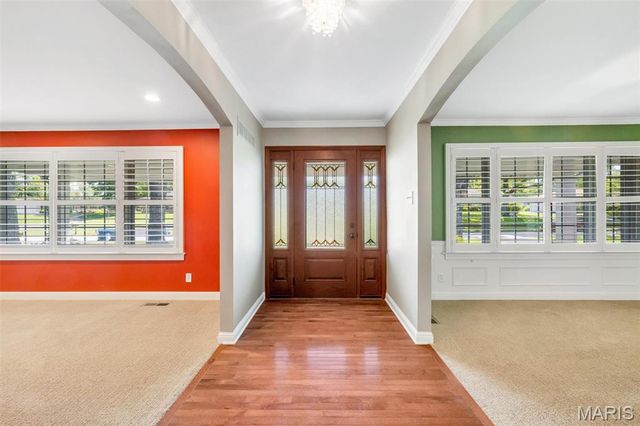 24 Country Fair Lane, Creve Coeur, MO 63141