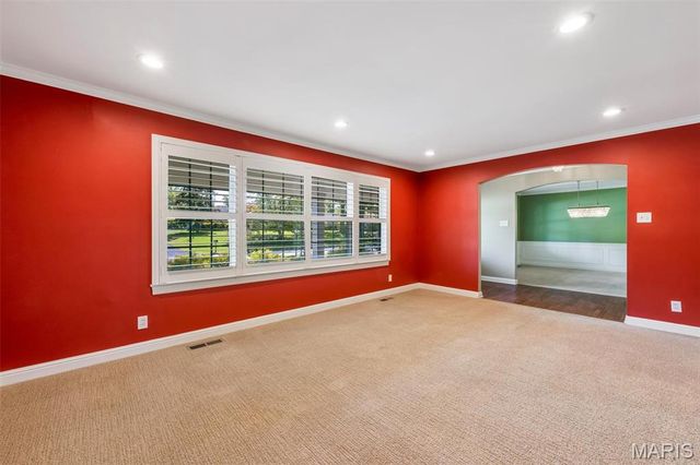 24 Country Fair Lane, Creve Coeur, MO 63141