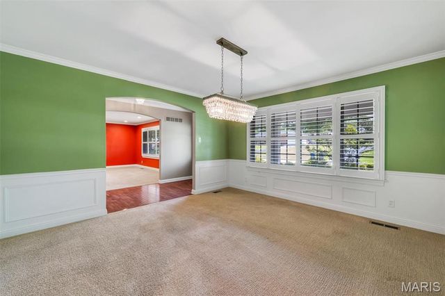 24 Country Fair Lane, Creve Coeur, MO 63141