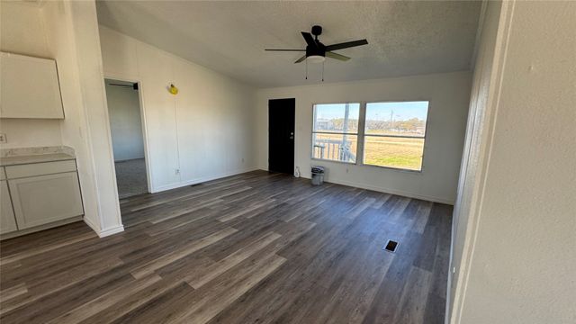 288 Salt Grass Circle, Poolville, TX 76487