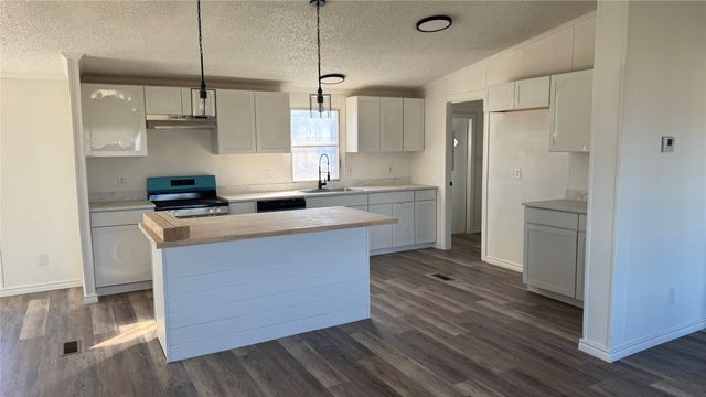 288 Salt Grass Circle, Poolville, TX 76487