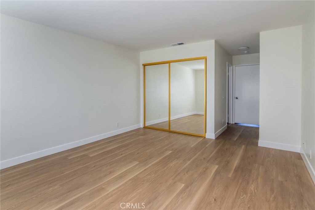 Image 21 of property listing at 11601 Tampa 178, Porter Ranch, CA 91326