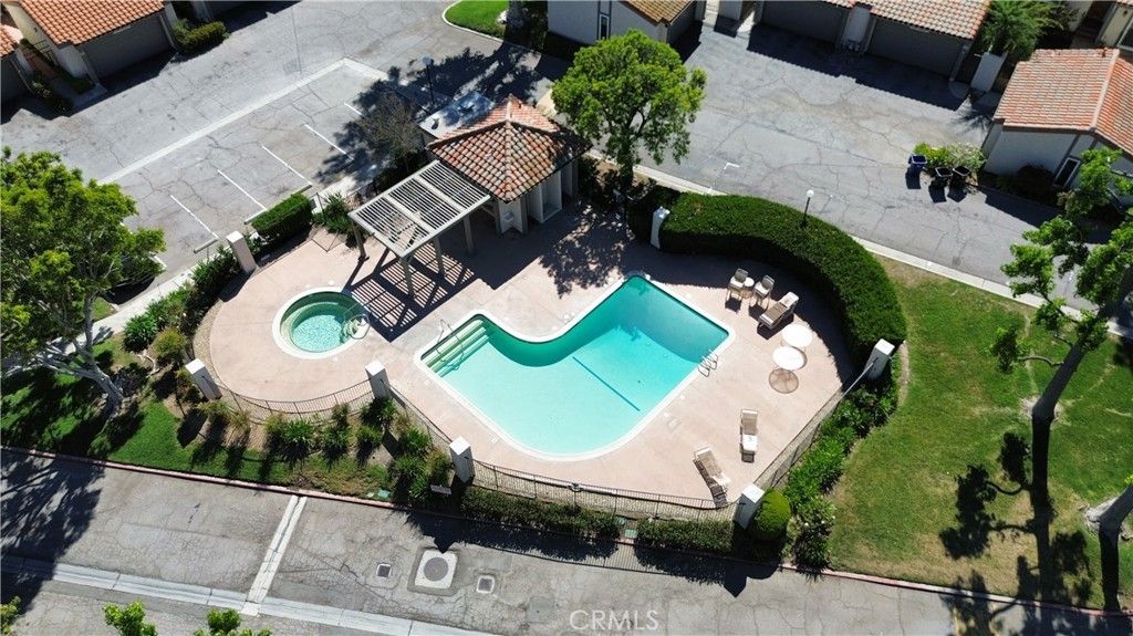 Image 38 of property listing at 11601 Tampa 178, Porter Ranch, CA 91326