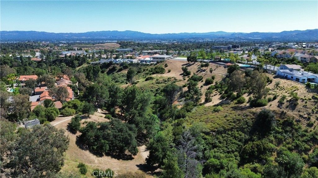 Image 41 of property listing at 11601 Tampa 178, Porter Ranch, CA 91326