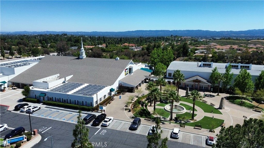Image 45 of property listing at 11601 Tampa 178, Porter Ranch, CA 91326