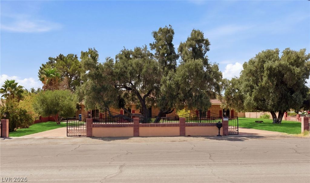 8385 West La Madre Way, Las Vegas, NV 89149 — photo 2
