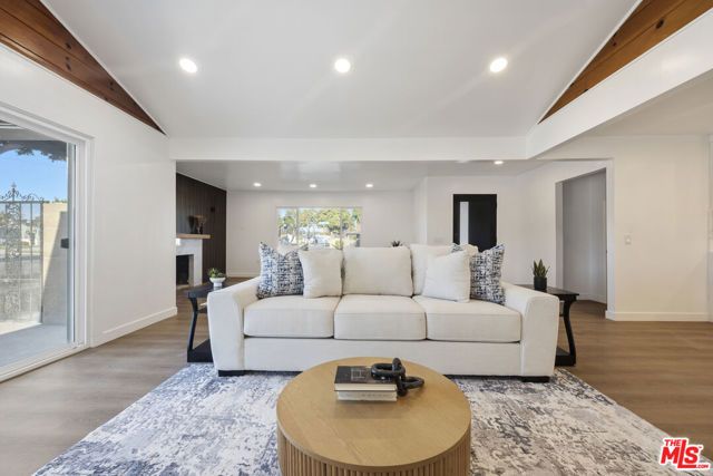 19203 Galway Avenue, Carson, CA 90746