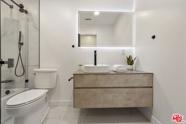 19203 Galway Avenue, Carson, CA 90746