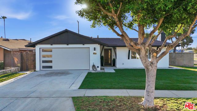 19203 Galway Avenue, Carson, CA 90746