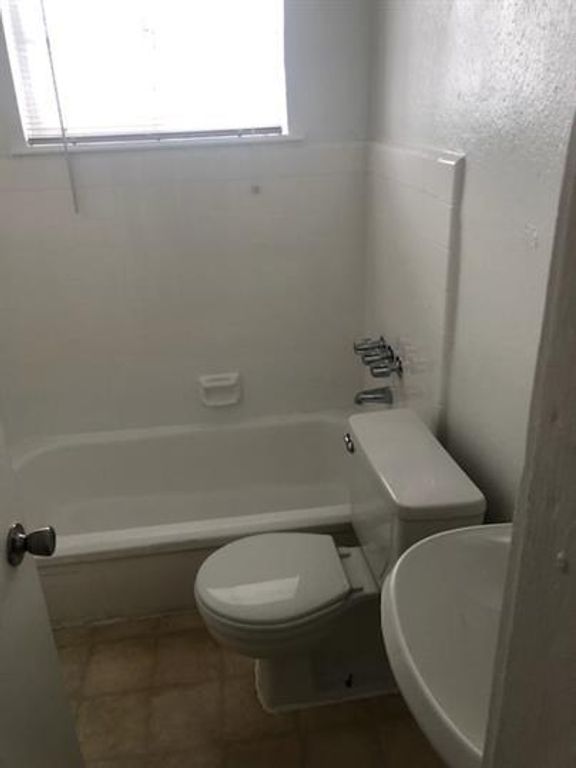 1615 Wentworth Street 02, Houston, TX 77004