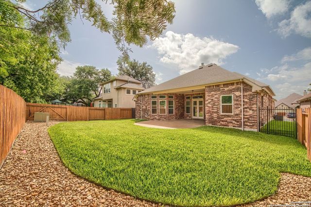 9770 Helotes Hl, Helotes, TX 78023