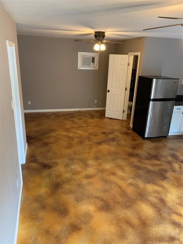 1413 Lawrence Street, Houston, TX 77008