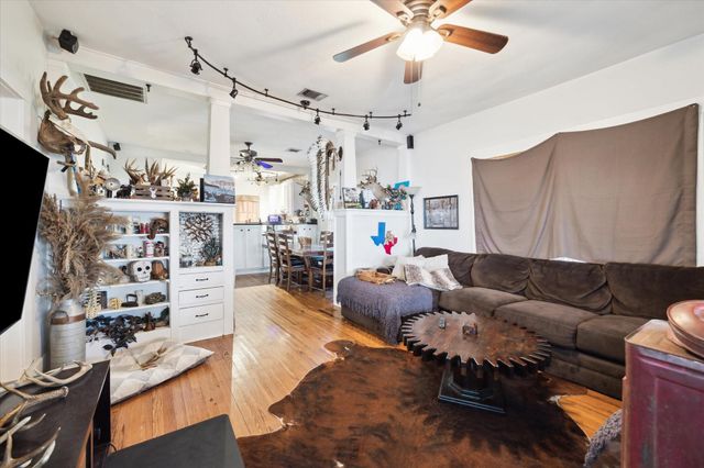 1413 Lawrence Street, Houston, TX 77008