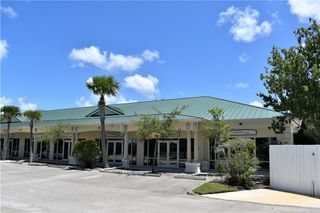 9015 Americana Road 5, Vero Beach, FL 32966