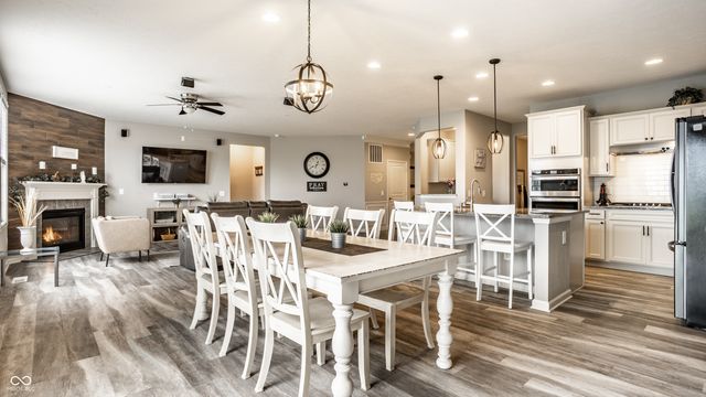 6138 Crabapple Drive, Whitestown, IN 46075