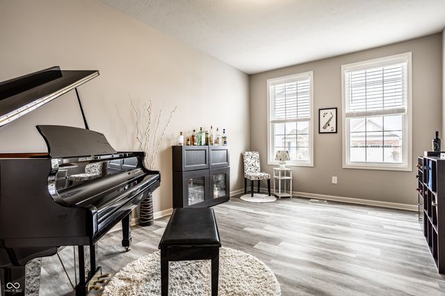 6138 Crabapple Drive, Whitestown, IN 46075