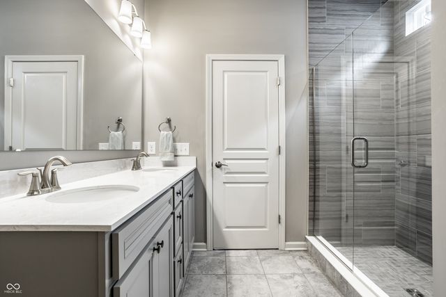 6138 Crabapple Drive, Whitestown, IN 46075