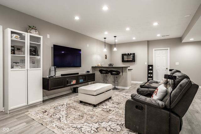 6138 Crabapple Drive, Whitestown, IN 46075