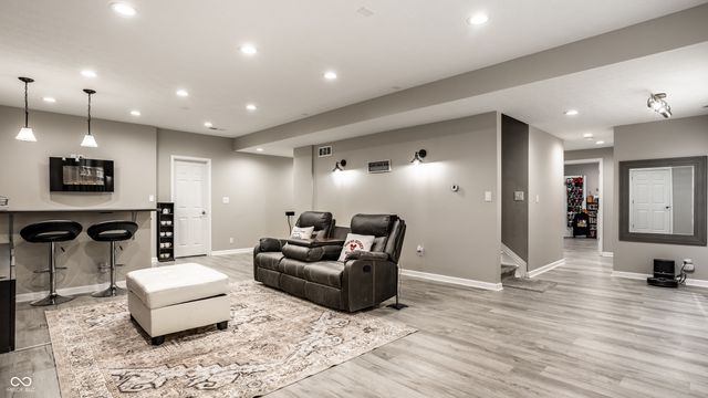 6138 Crabapple Drive, Whitestown, IN 46075