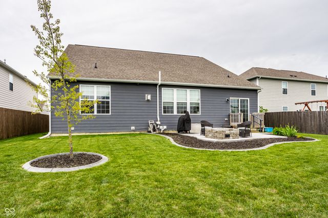 6138 Crabapple Drive, Whitestown, IN 46075