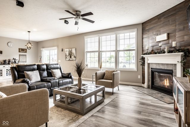6138 Crabapple Drive, Whitestown, IN 46075