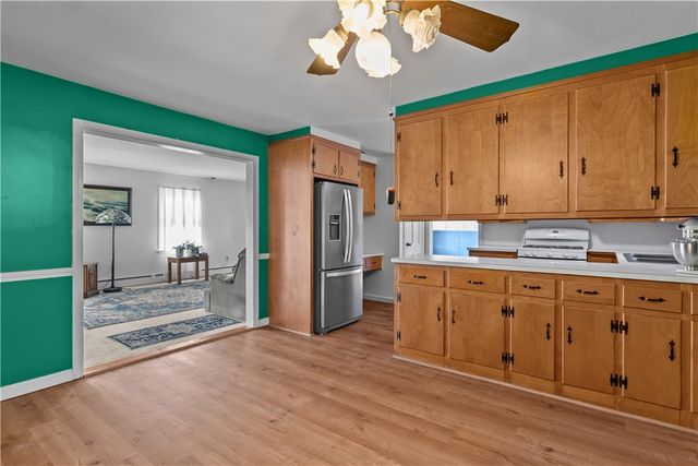 40 Aaron Avenue, Bristol, RI 02809