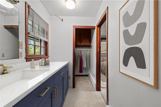 40 Aaron Avenue, Bristol, RI 02809