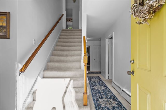 40 Aaron Avenue, Bristol, RI 02809