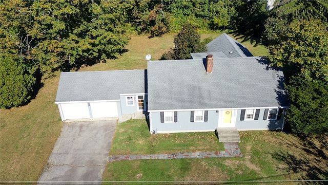 40 Aaron Avenue, Bristol, RI 02809