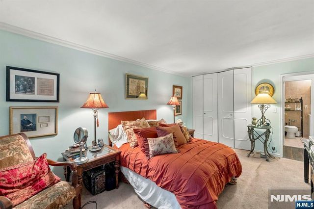 2077 Center Avenue 11H, Fort Lee, NJ 07024
