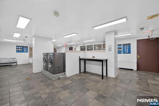 2077 Center Avenue 11H, Fort Lee, NJ 07024