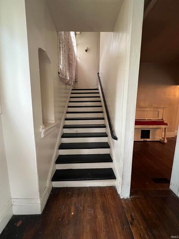 301 Washington Avenue, Evansville, IN 47713