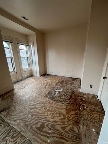 301 Washington Avenue, Evansville, IN 47713