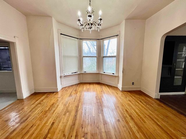 301 Washington Avenue, Evansville, IN 47713