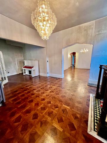 301 Washington Avenue, Evansville, IN 47713