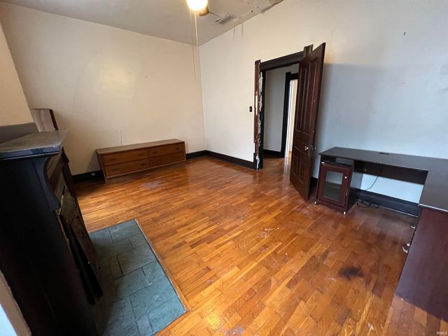 301 Washington Avenue, Evansville, IN 47713