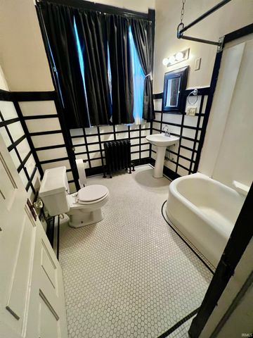 301 Washington Avenue, Evansville, IN 47713